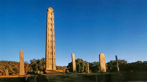  “Obelisk z Aksum!” - Pomnik Zabytków Etiopskich, Ozdoba Starej Ziemi